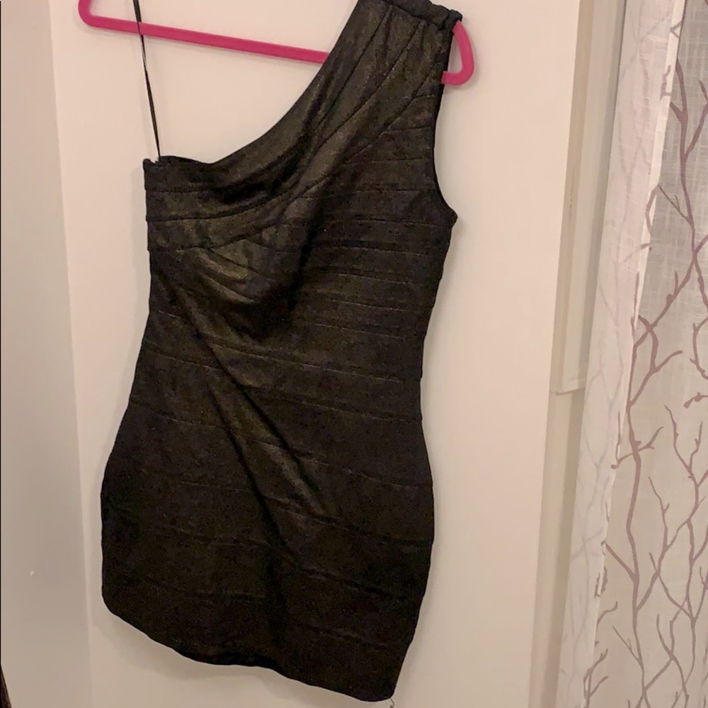 One shoulder short dress!